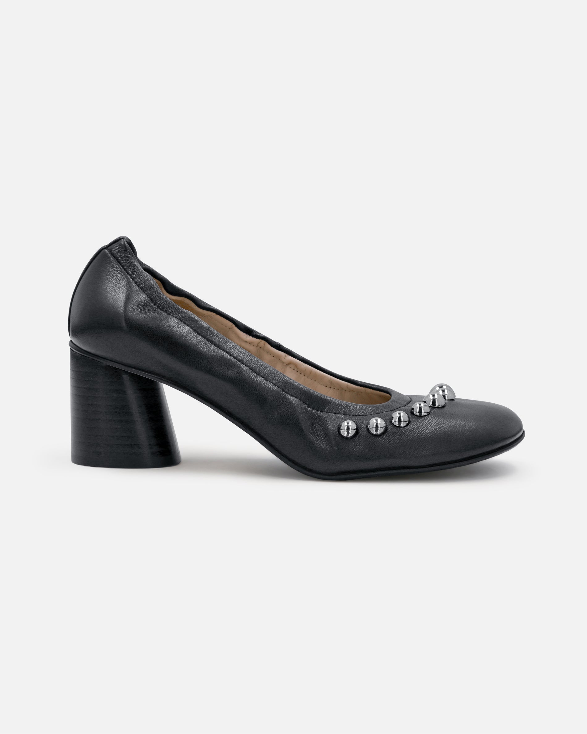 Helmi Black