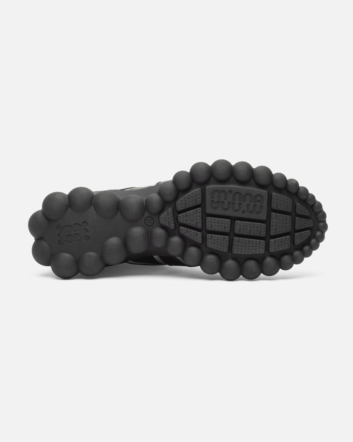 Chain Reaction Black Leather
