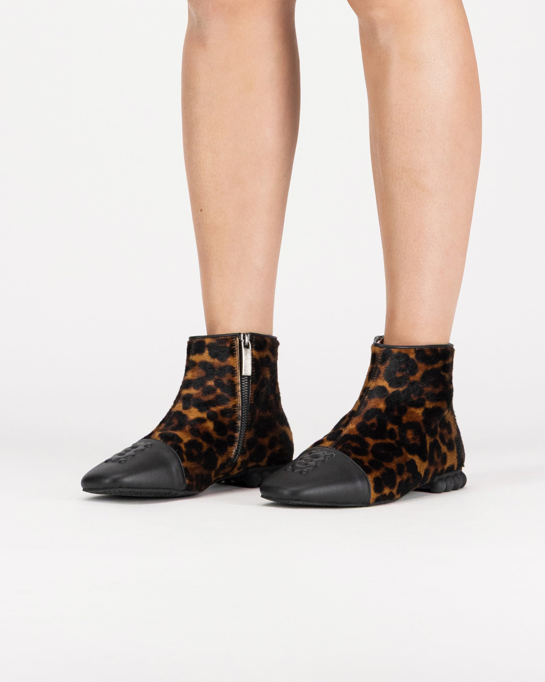 Twig Leopard