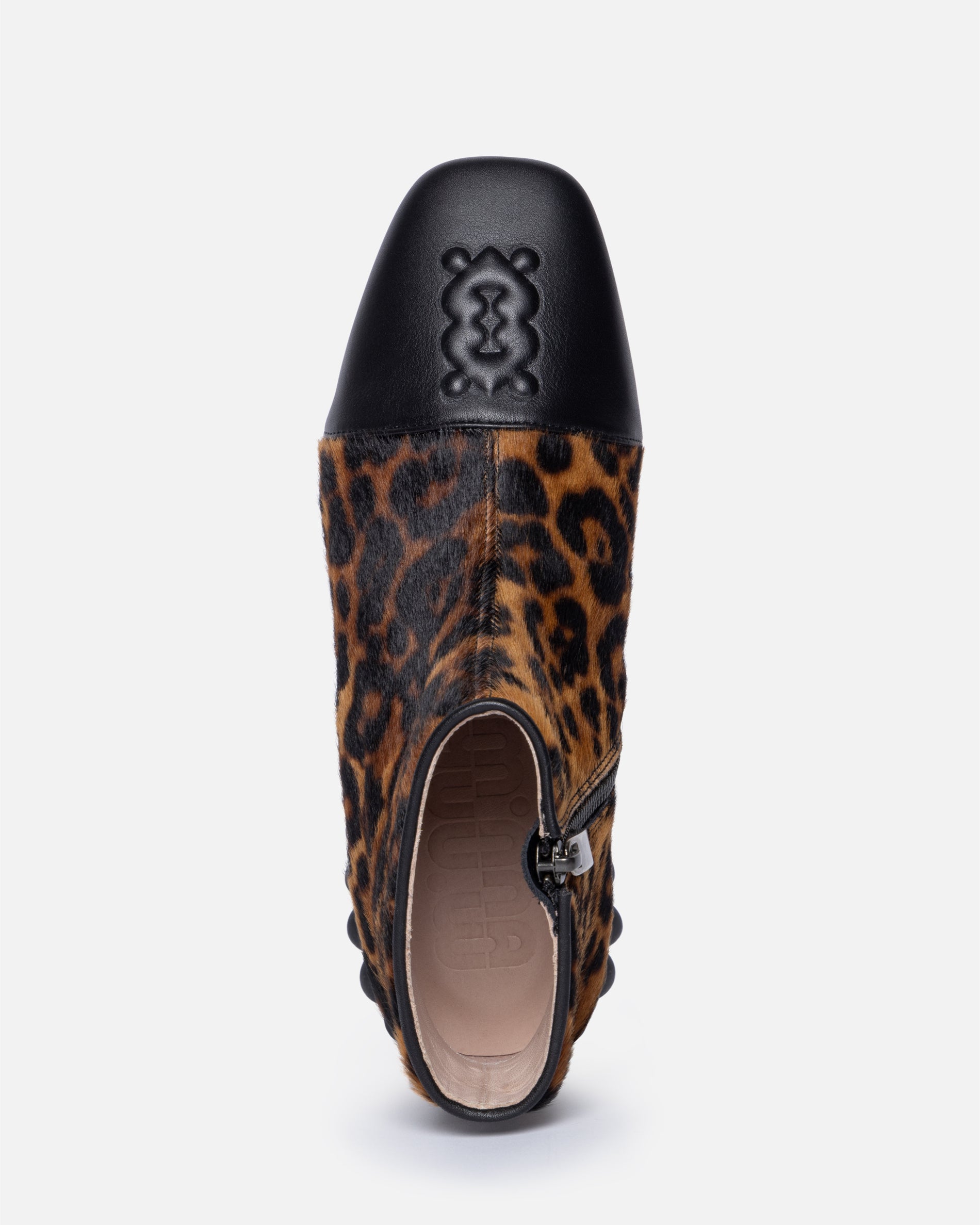 Twig Leopard