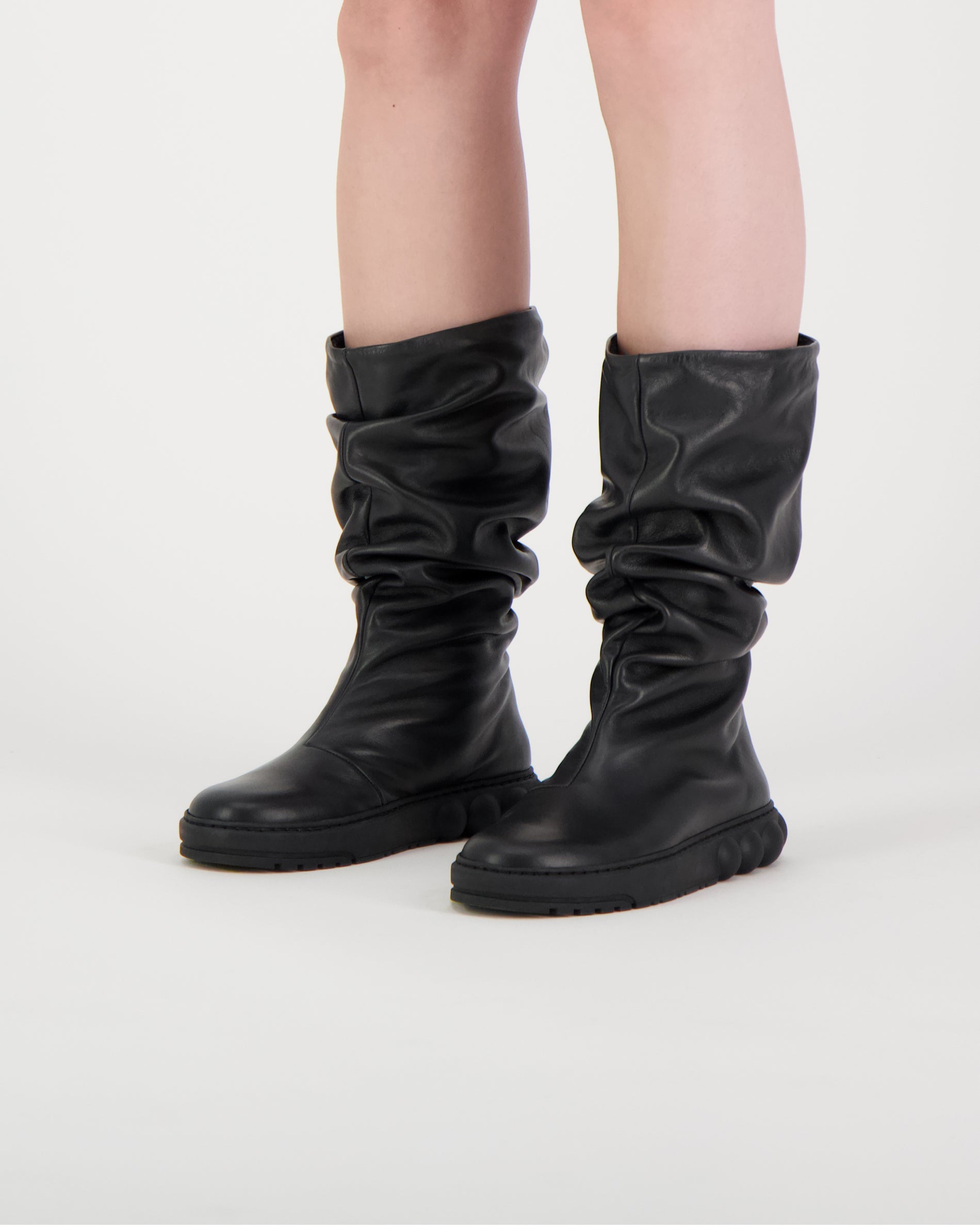 Slouch Black