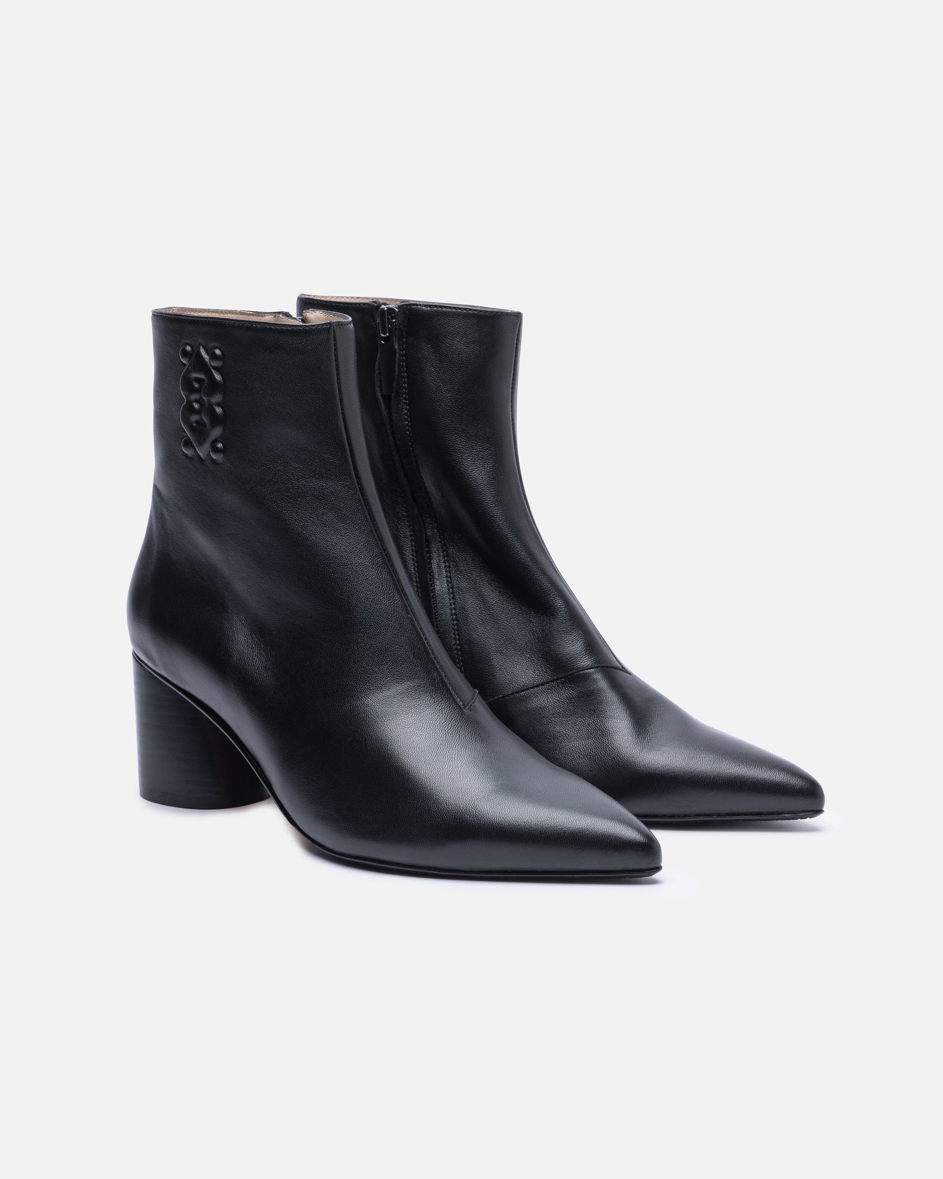 Scoop Black