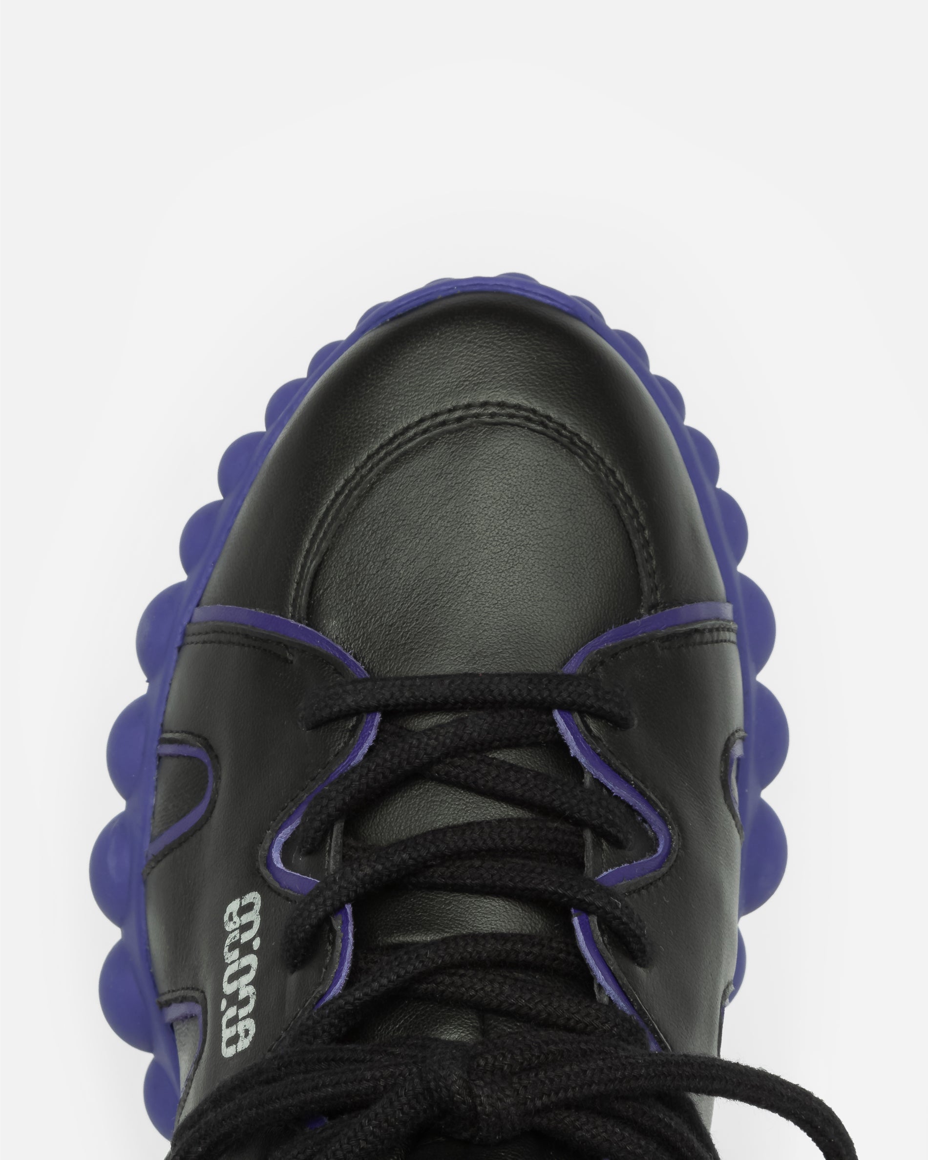 String Black/Violet